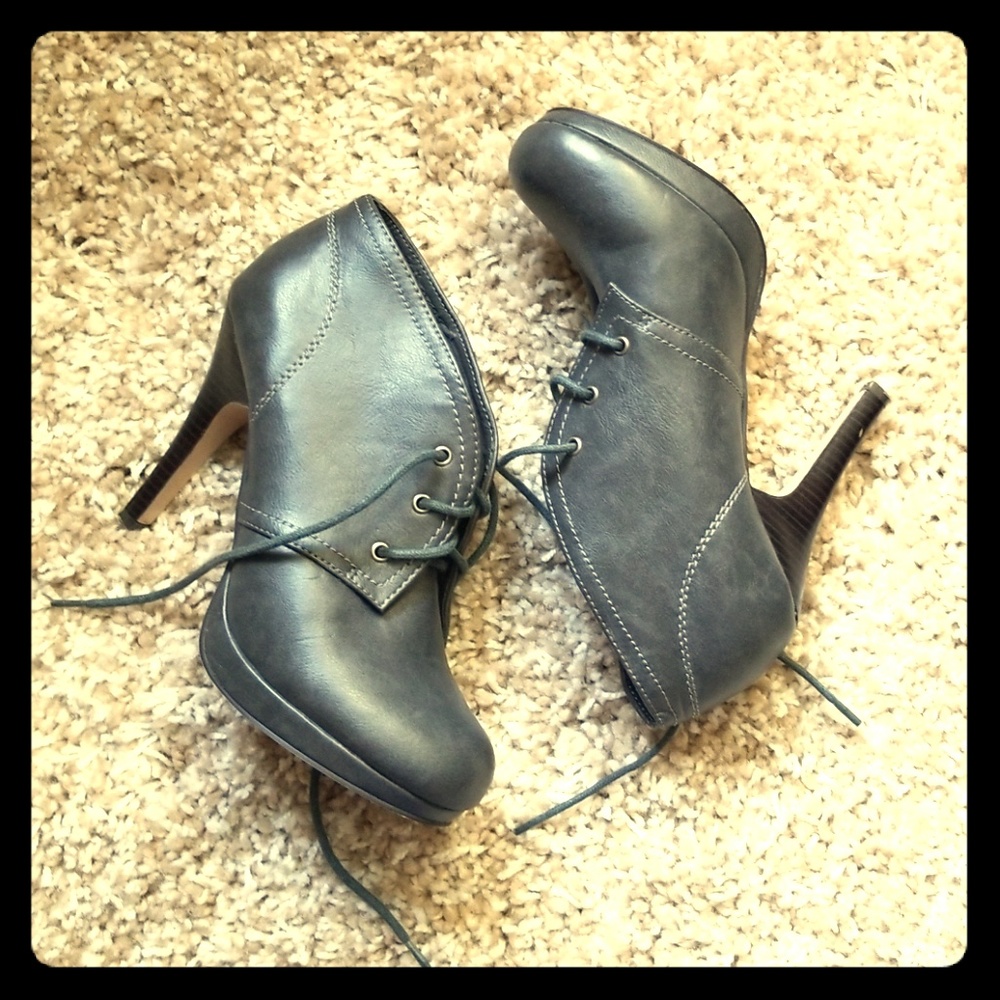 Madden Girl grey booties G-Finley
